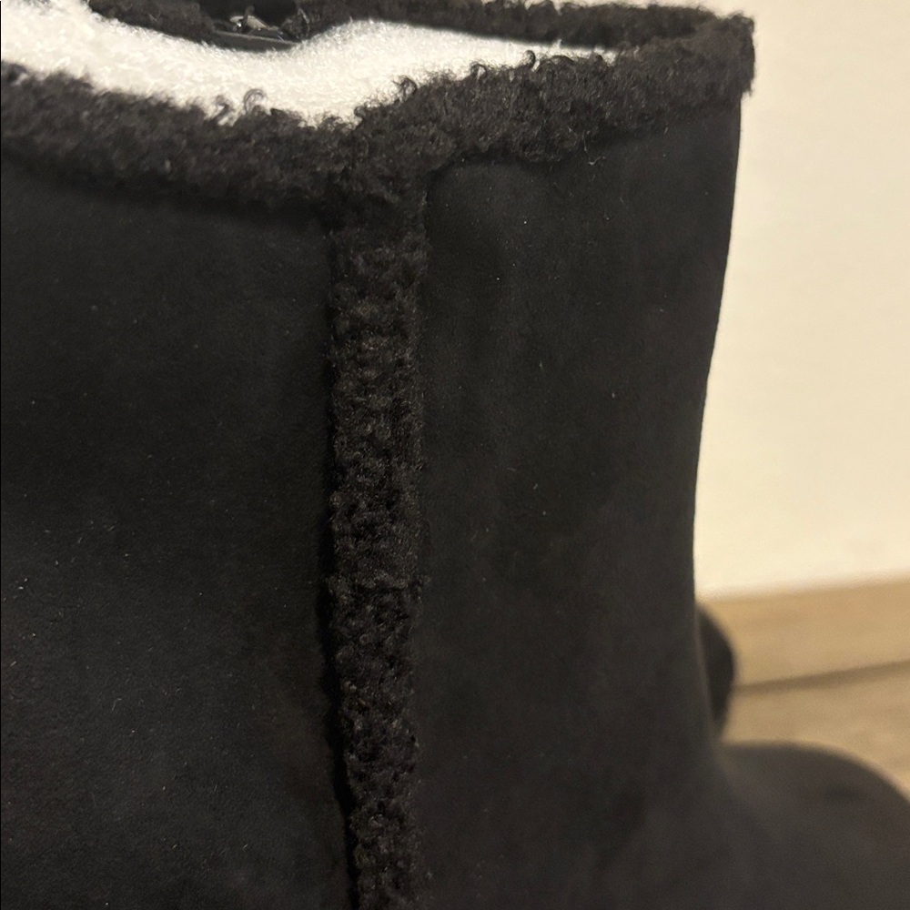 NWT [Sun + Stone] Camillia Faux Suede Ankle Fur Wedge Booties Black Women’s 11 - Picture 9 of 12